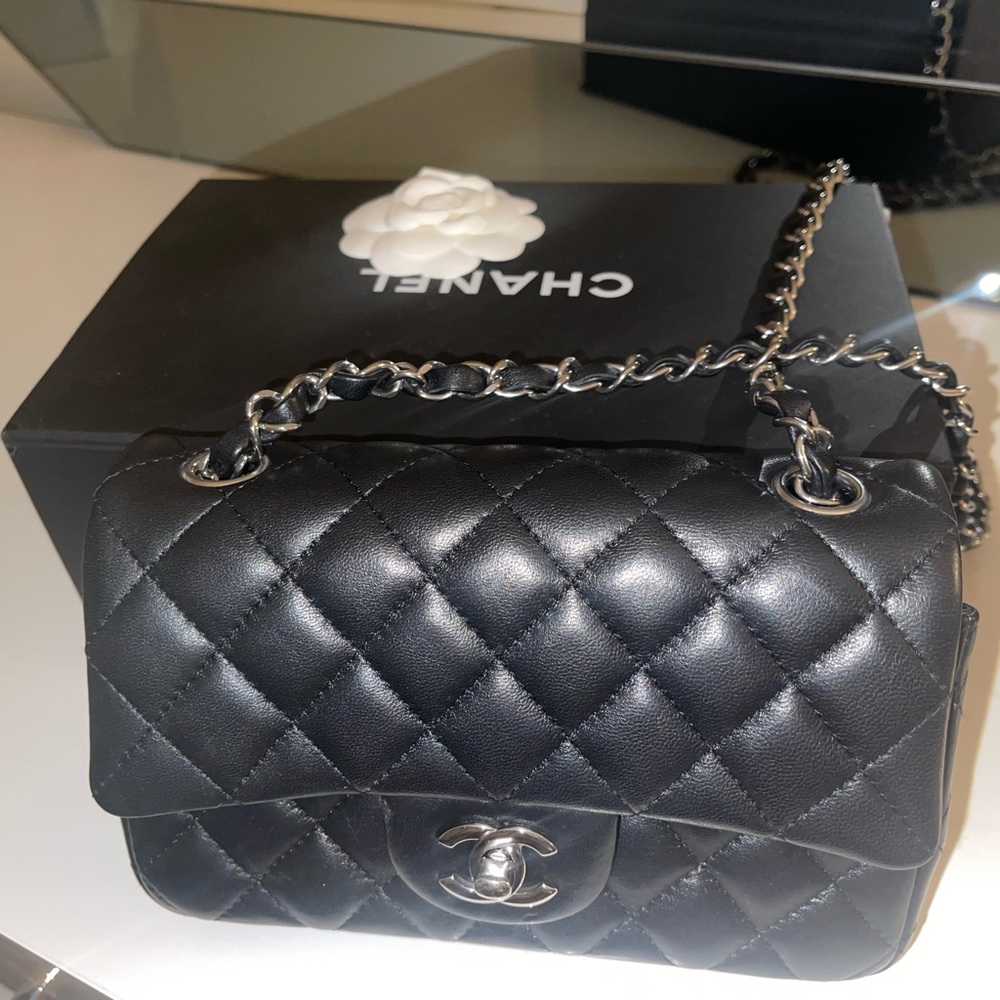 Only worn once for a few hours. Comes with everything including purchase bag.